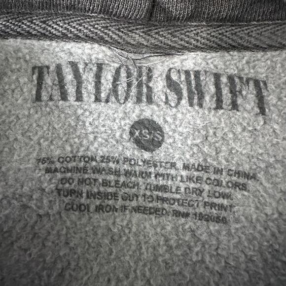 Taylor Swift Reputation Tour Hoodie Adults XS Small Gray Heavy Thick Authentic - Picture 6 of 9
